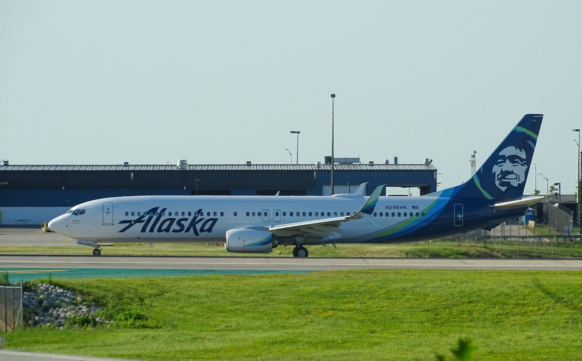 Alaska Airlines Set to Acquire Hawaiian Airlines in a $1.9 Billion Cash Deal
