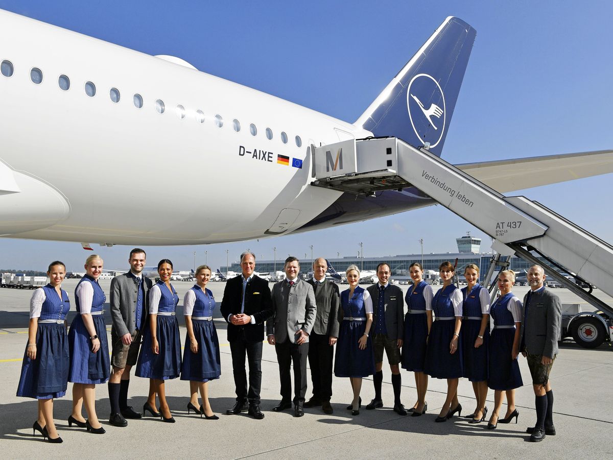 Lufthansa Trachtencrews Celebrate Oktoberfest 2023 with Special Flights from Munich