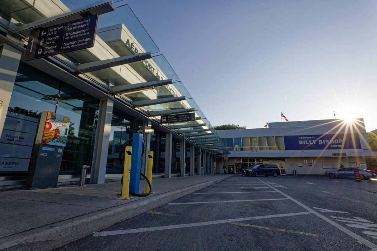 Billy Bishop Toronto City Airport Advances Toward Zero Emissions with New Electric Shuttle Buses